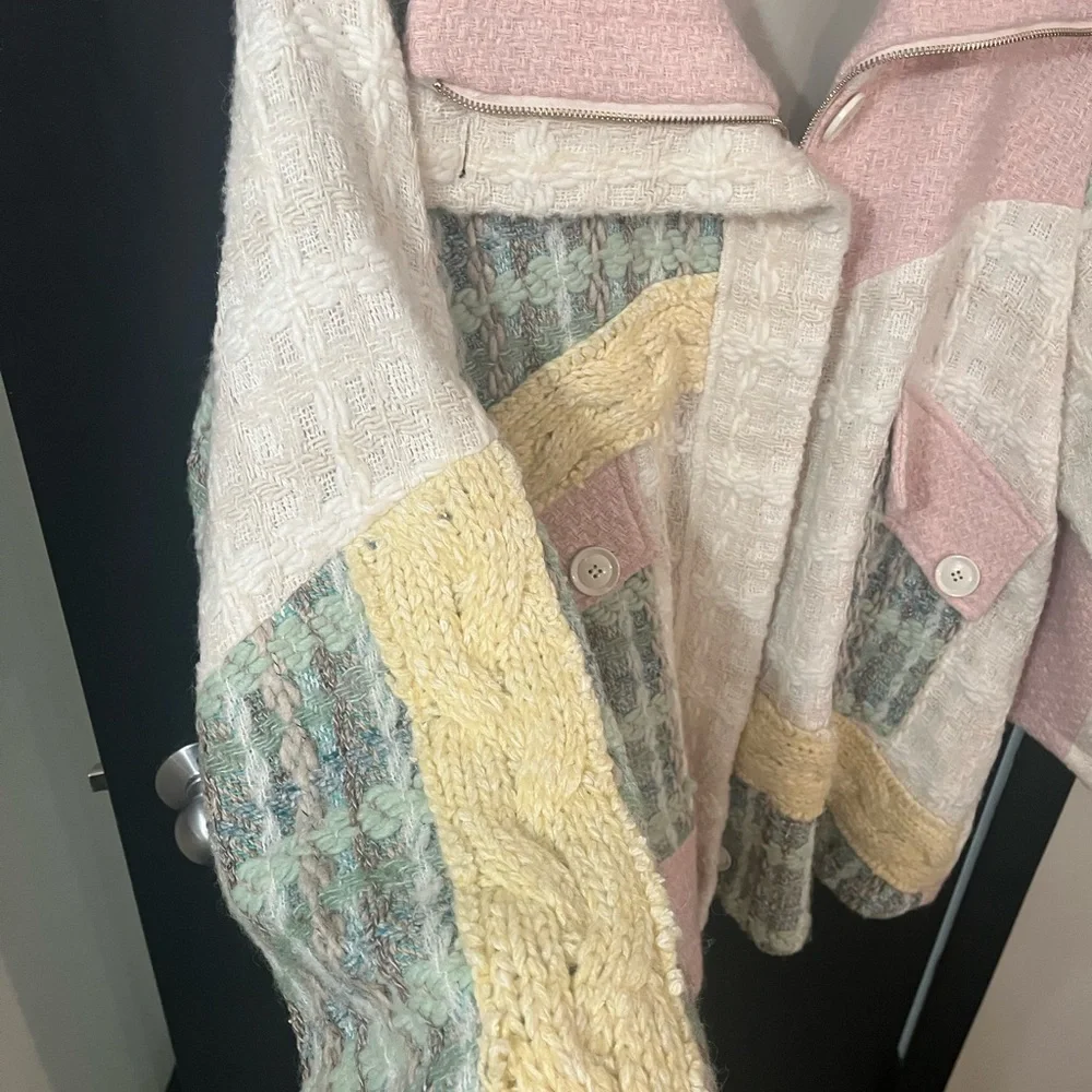 Tricot Chic Jacket. - Picture 6 of 16